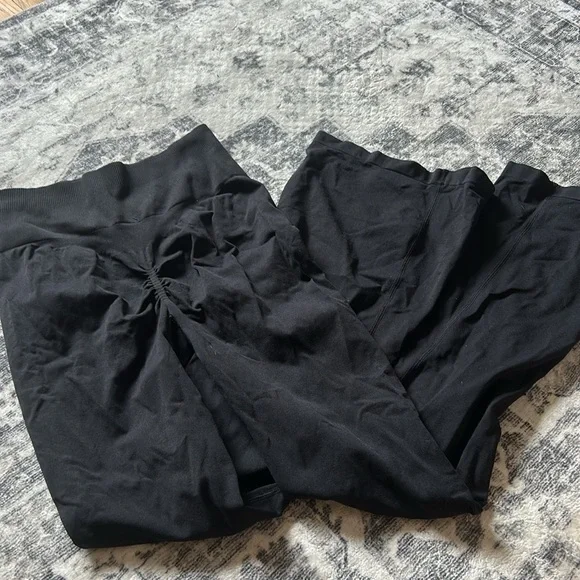 Darcsport High-waisted Scrunch-butt Yoga Pants - Picture 4 of 5